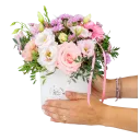 Box růžových květů